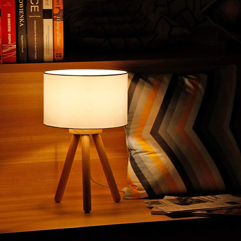 Schreibtischlampe aus Holz