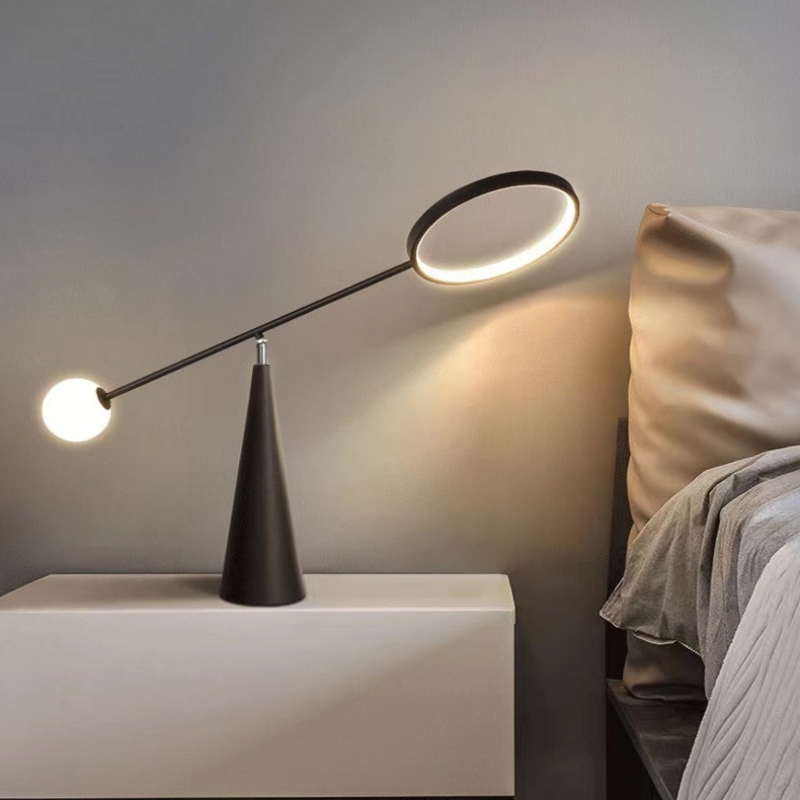 Moderne LED-Nachttischlampe